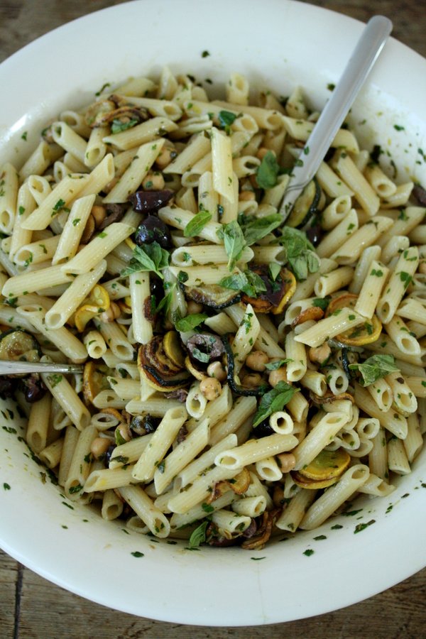 Easy Summer Cold Penne Pasta Salad Recipe with Zucchini, Olives, Chickpeas and Parsley | Greek | Gluten Free