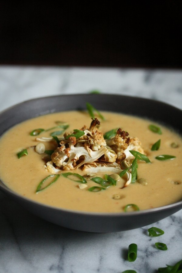 Creamy Vegan Cauliflower Soup with Red Curry -- Spicy and Healthy