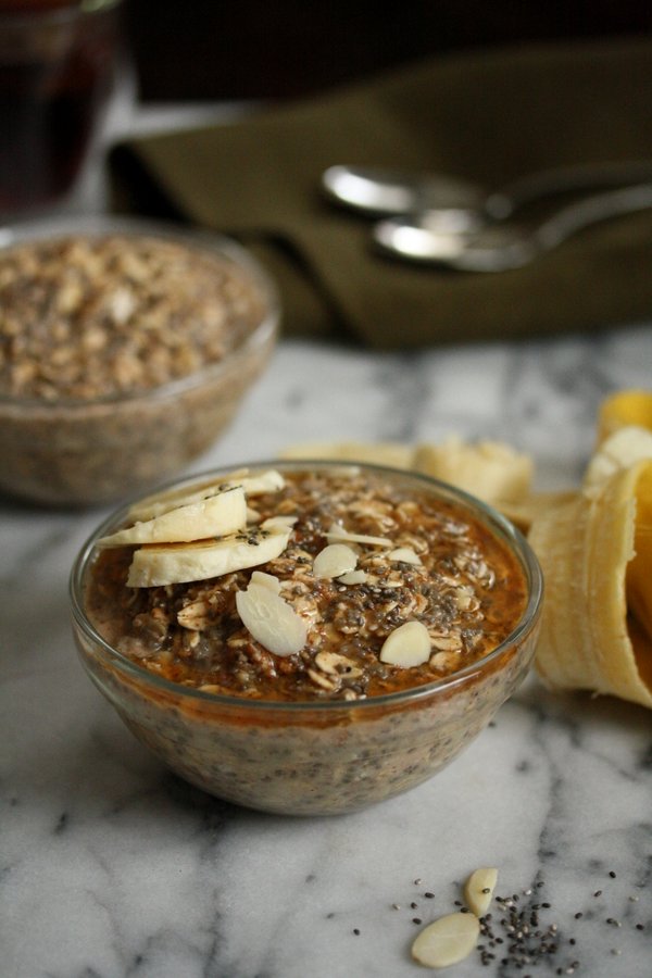 Gluten Free Almond Butter Overnight Oats Recipe | Feed Me Phoebe | Maple-Chia with  Banana in the Refrigerator | Raw, Healthy, Vegan, Gluten-Free