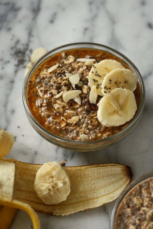 Gluten Free Almond Butter Overnight Oats Recipe | Feed Me Phoebe | Maple-Chia with  Banana in the Refrigerator | Raw, Healthy, Vegan, Gluten-Free