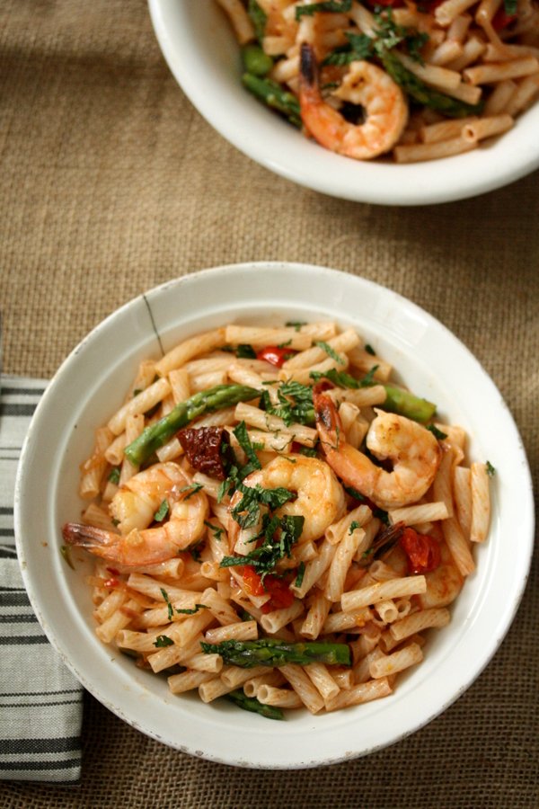 Easy Spicy Shrimp Pasta Salad Recipe with Asparagus, Cherry and Sundried Tomatoes | Gluten-Free Pasta Salad | Healthy Italian Seafood