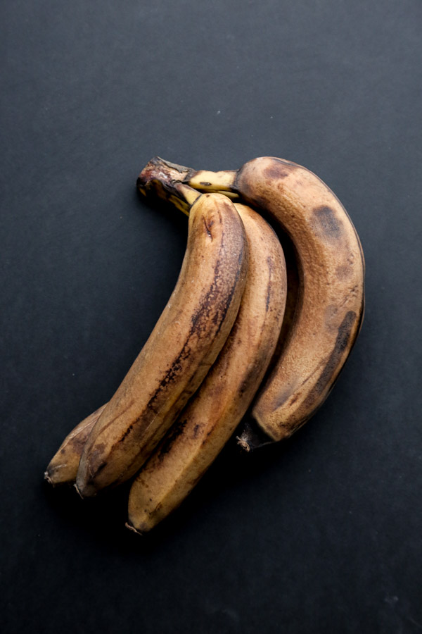Easy Maple-Pecan Gluten-Free Banana Bread Recipe | www.FeedMePhoebe.com 