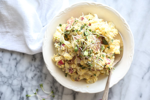 This is truly the best easy red potato salad recipe. Packed with mustard, capers, chives and (secret ingredient!) radishes--it's creamy while still being healthy, and so simple | Feed Me Phoebe