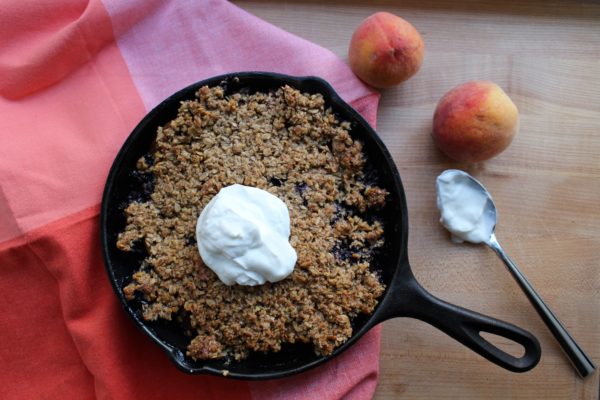 A Farmer's Market Challenge Menu From The Crunchy Radish | Peach and Blueberry Crumble