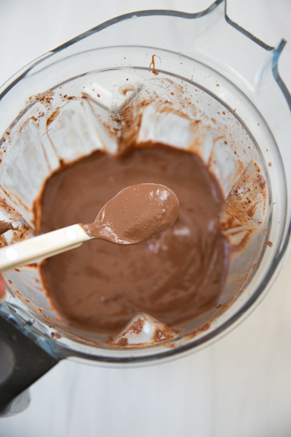blender chocolate mouse - vegan, paleo and low fodmap