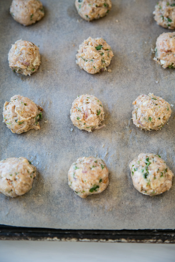 Southwestern Gluten-Free Turkey Meatballs Recipe - they are dairy-free and can be egg-fre or low FODMAP. A healthy weeknight meal or save frozen for later! 